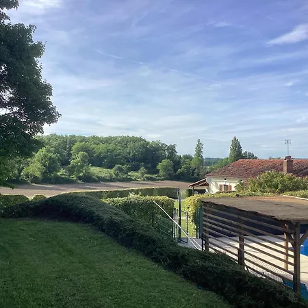 Magic Couples Only One Level Spacious Courgeac