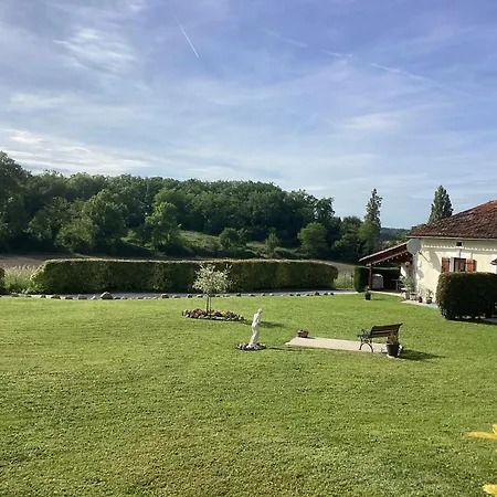 Magic Couples Only One Level Spacious Courgeac