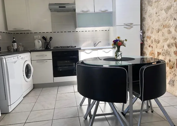 Magic Couples Only One Level Spacious Courgeac