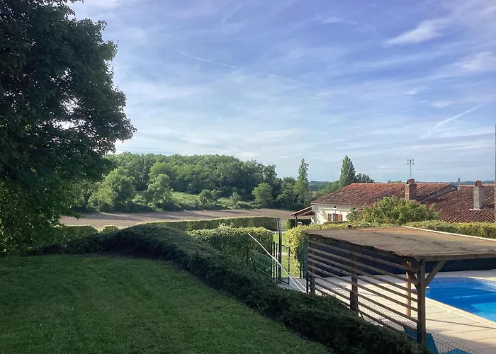 Magic Couples Only One Level Spacious Courgeac